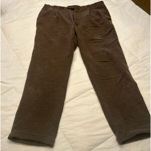 Zealander Dream men’s 35” brown corduroy pants.